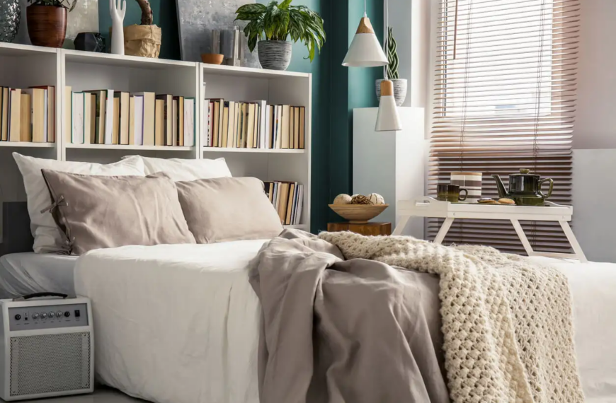 8 decorating ideas for a small double bedroom